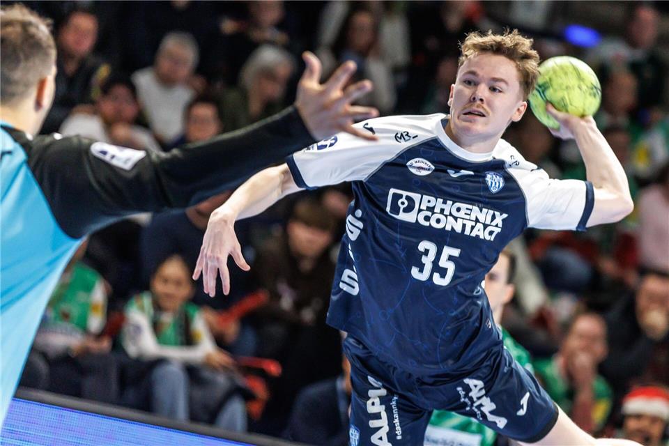 Rechtsaußen Jarnes Faust kehrt vom TBV Lemgo Lippe zum THW Kiel zurück. (Archivbild)Andreas Gora/dpa