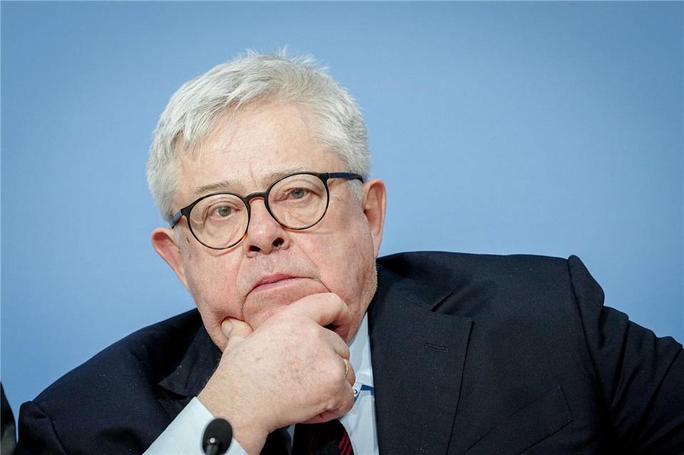 Rechtsvertreter Degenhart rechnet mit einem Erfolg in Karlsruhe.Kay Nietfeld/dpa