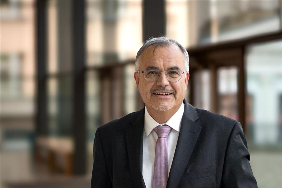 Rechtswissenschaftler Rosenau forscht in Halle. (Handout)--/Henning Rosenau/dpa