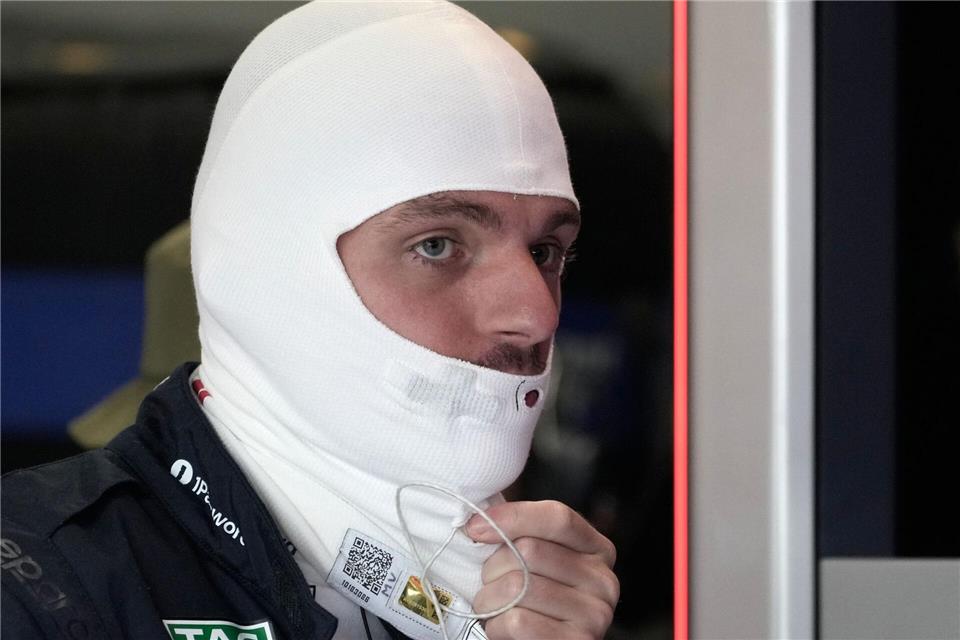 Red-Bull-Pilot Max Verstappen ist verärgert.Darko Bandic/AP/dpa