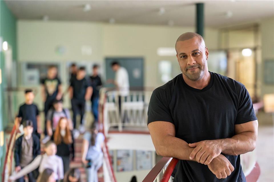 Reff ist Lehrer für Ethik, Politik und Geografie an einer Berliner Brennpunktschule. Johannes Kramer/ZDF/dpa