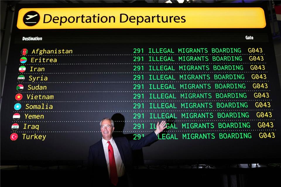 Reform UK hat Abschiebungen im großen Stil angekündigt.Joanna Chan/AP/dpa