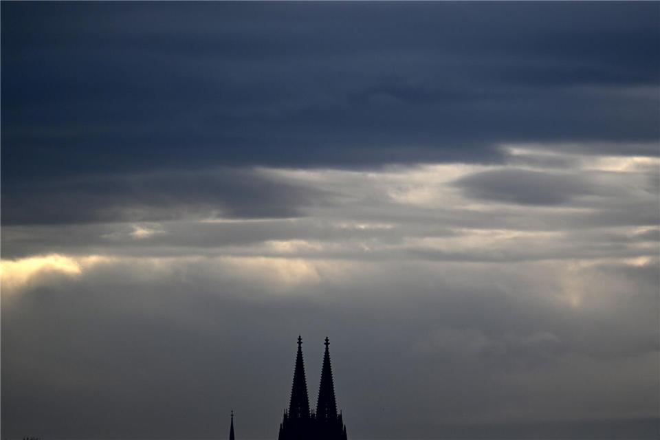 Regen statt Schnee - so lautet die Wettervorhersage des DWD für weite Teile Deutschlands. Federico Gambarini/dpa