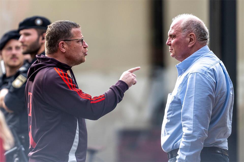 Reibung gehört im Profigeschäft dazu: Max Eberl (l) und Uli Hoeneß. (Archivbild) David Inderlied/dpa