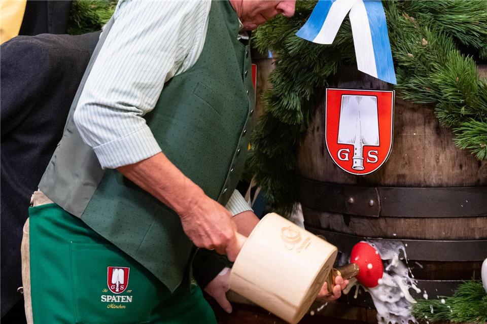 Reiter will auch weiterhin das Münchner Oktoberfest eröffnen. (Archivfoto) Sven Hoppe/dpa