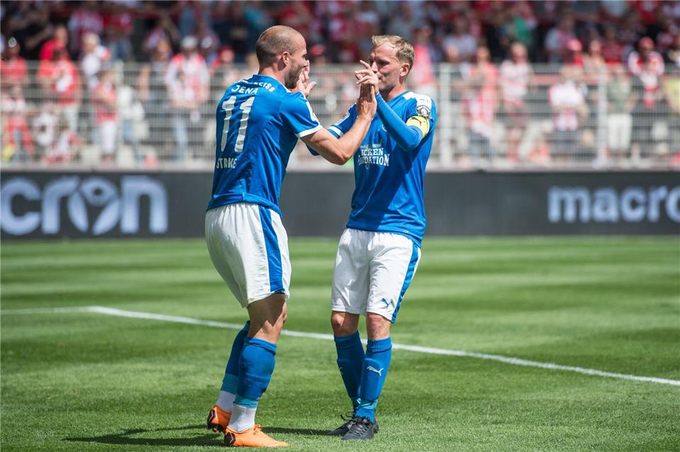 René Eckardt (r.) stand schon mit Jena im DFB-Pokal.Arne B�nsch/dpa