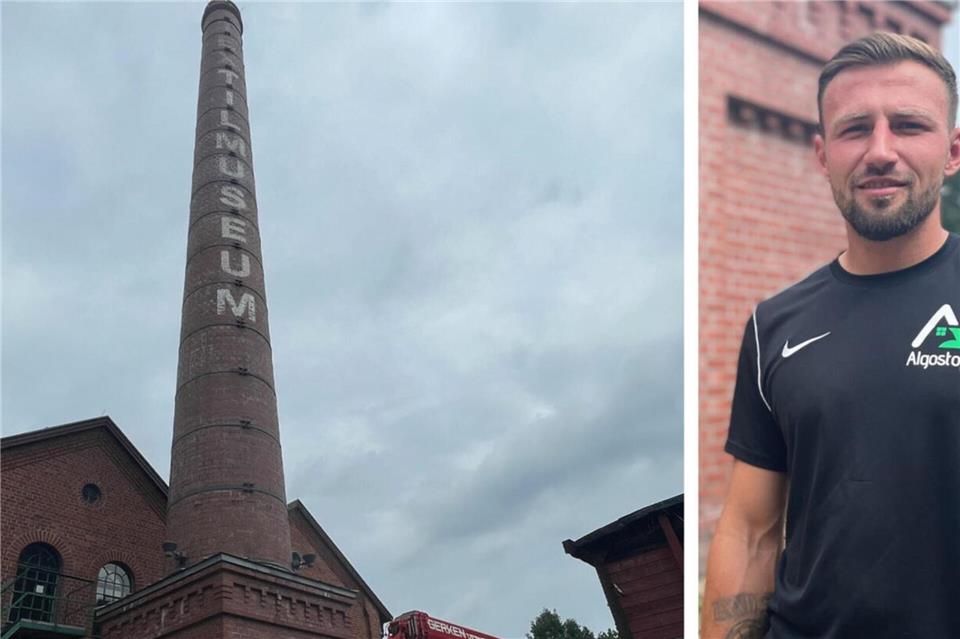 René Scheffer, Geschäftsführer der Gebäudereinigungs- und Instandhaltungsfirma Algostop aus Bocholt entfernt die Buchstaben auf dem Schornstein der Textilwerk-Weberei in Bocholt.