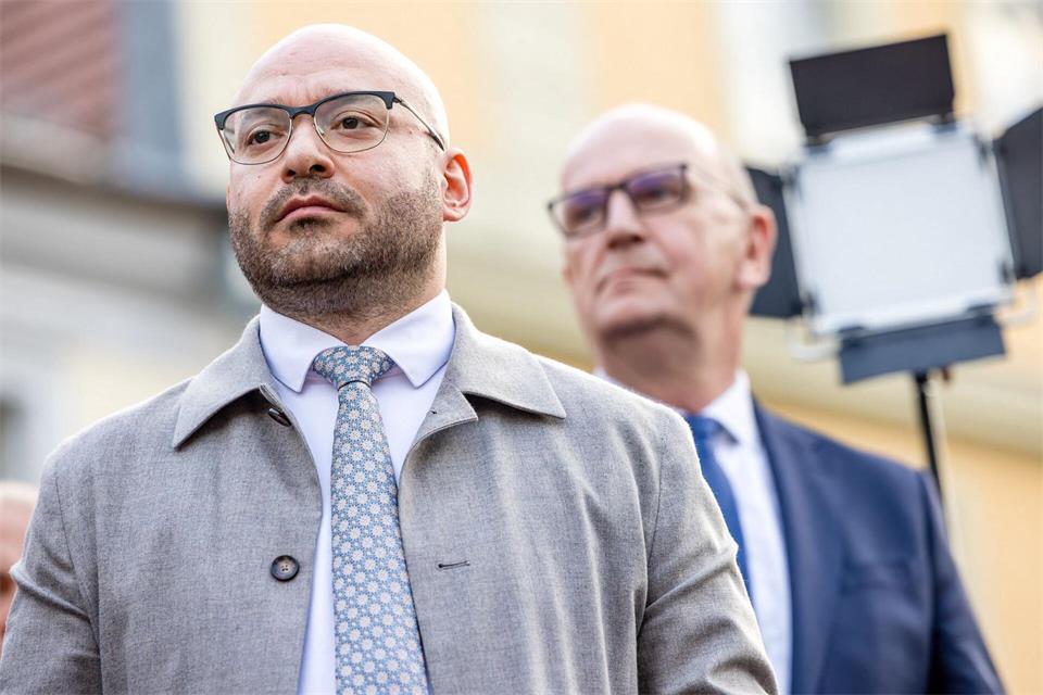 René Wilke hat die Abschiebung von Gewalttätern mit Migrationshintergrund ins Spiel gebracht. (Archivbild)Frank Hammerschmidt/dpa