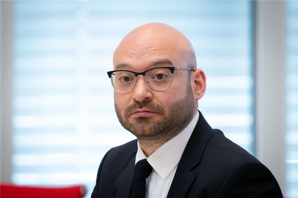 Innenminister Wilke verurteilt Angriff auf Kundgebung René Wilke wollte in Bad Freienwalde mit Betroffenen und der Polizei sprechen. (Symbolbild)Soeren Stache/dpa