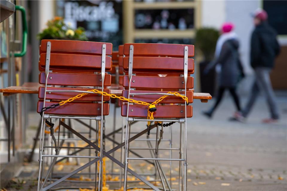 Restaurants nahmen im ersten Halbjahr deutlich weniger ein. (Archivbild)Sven Hoppe/dpa