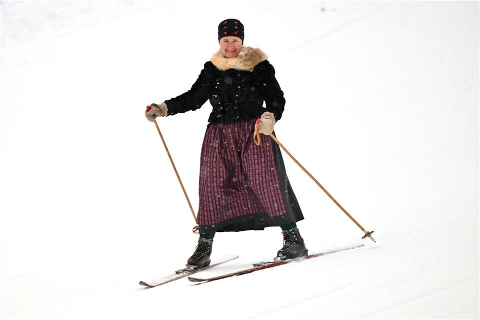 Retro-Outfits sind bei dem Rennen angesagt.Uwe Lein/dpa