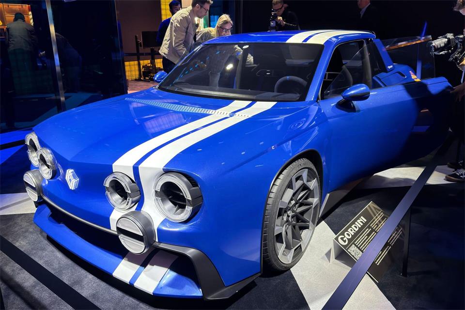 Retrowelle auf den Pariser Autosalon: Die Studie R8 Gordini.Thomas Geiger/dpa-tmn