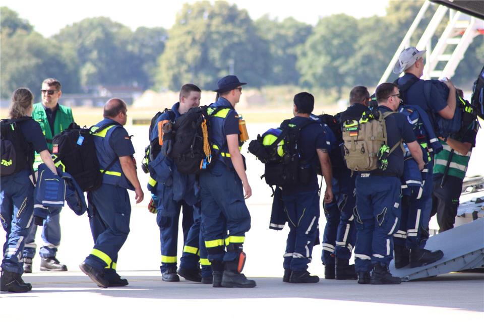 Rettungsarbeiten des TH-Teams laufen Kai Moorschlatt/dpa