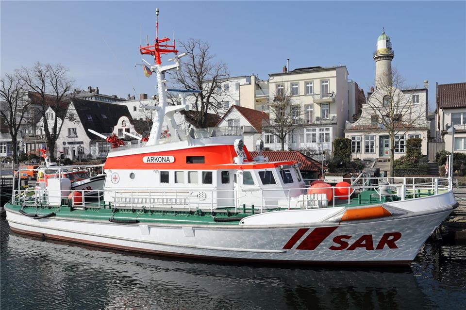 Rettungseinsatz der „Arkona“ für einen schwer erkrankten Seemann. (Archivbild)Bernd Wüstneck/dpa-Zentralbild/ZB
