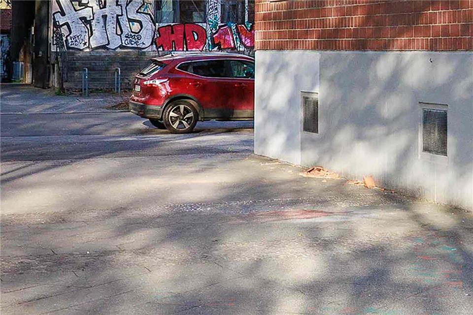 Rettungskräfte wurden zum Berliner Vinetaplatz alarmiert.Carsten Koall/dpa