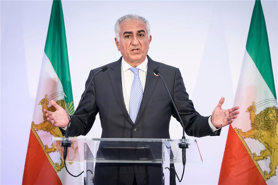 Reza Pahlavi, Sohn des gestürzten Schahs, kündigt seine Rückkehr in den Iran an. (Foto Archiv)Thomas Padilla/AP/dpa