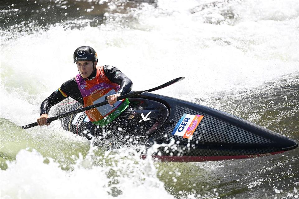 Ricarda Funk zieht ins WM-Finale ein und landet dann auf Platz vier im Kajak-Wettbewerb.Dan Himbrechts/AAP/dpa