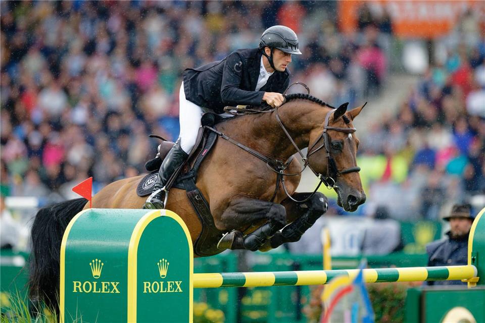 Richard Vogel will den Grand Slam des Reitsports gewinnen (Archivbild).Uwe Anspach/dpa