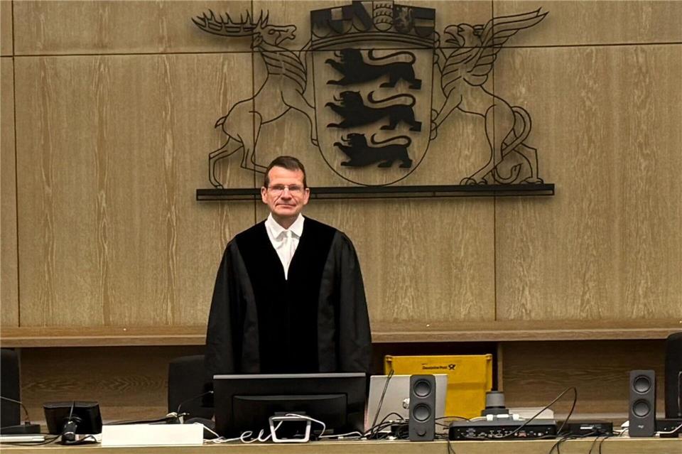 Richter Gerd Rackwitz beim Prozessauftakt am Landgericht Mannheim nach Schüssen auf einen Kioskbetreiber in Mannheim. Stefanie Järkel/dpa