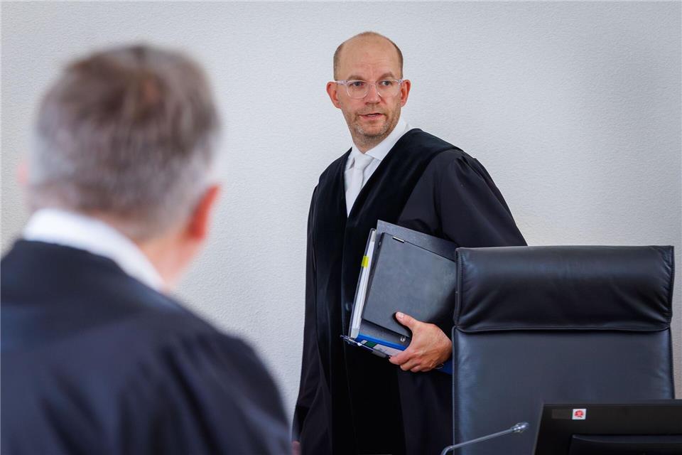 Richter Holger Schütt ließ die Öffentlichkeit auch beim rechtsmedizinischen Gutachten zu.  Jens Büttner/dpa