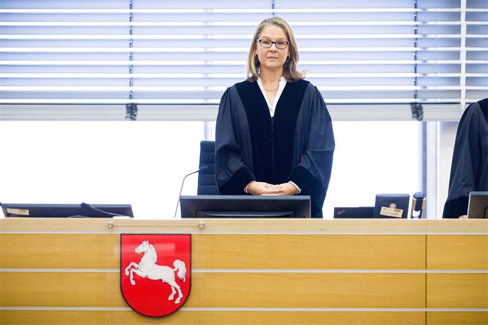 Richterin Antje Siegfried macht den Klägern wenig Hoffnung auf Erfolg. Moritz Frankenberg/dpa