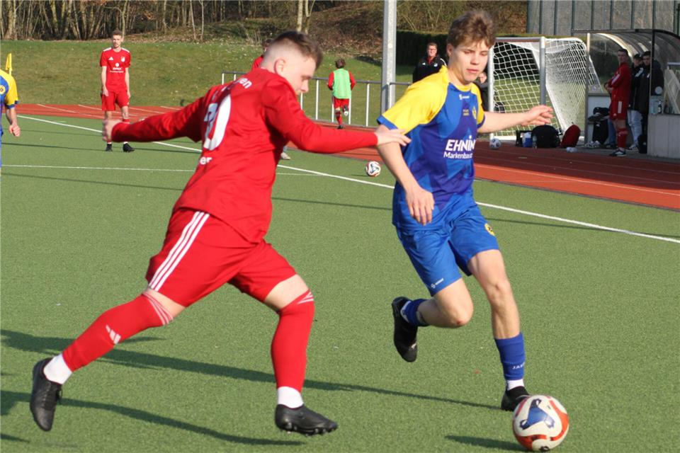Rico Weßels (rechts) und der SV Adler Weseke treffen morgen auf den Angstgegner ETuS Haltern.