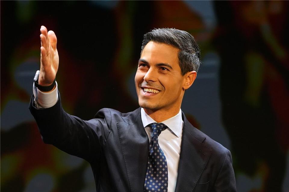 Schlappe für Wilders - Linksliberaler Jetten Wahlsieger Rob Jetten ist einer Hochrechnung zufolge der Sieger der Wahl in den Niederlanden. Peter Dejong/AP/dpa