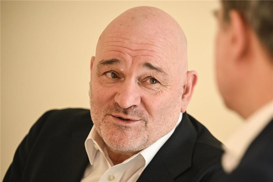 Robert Crumbach (SPD) führt die Bemühungen um mehr Fahrradstellplätze seiner Vorgänger fort. (Archivbild)Britta Pedersen/dpa