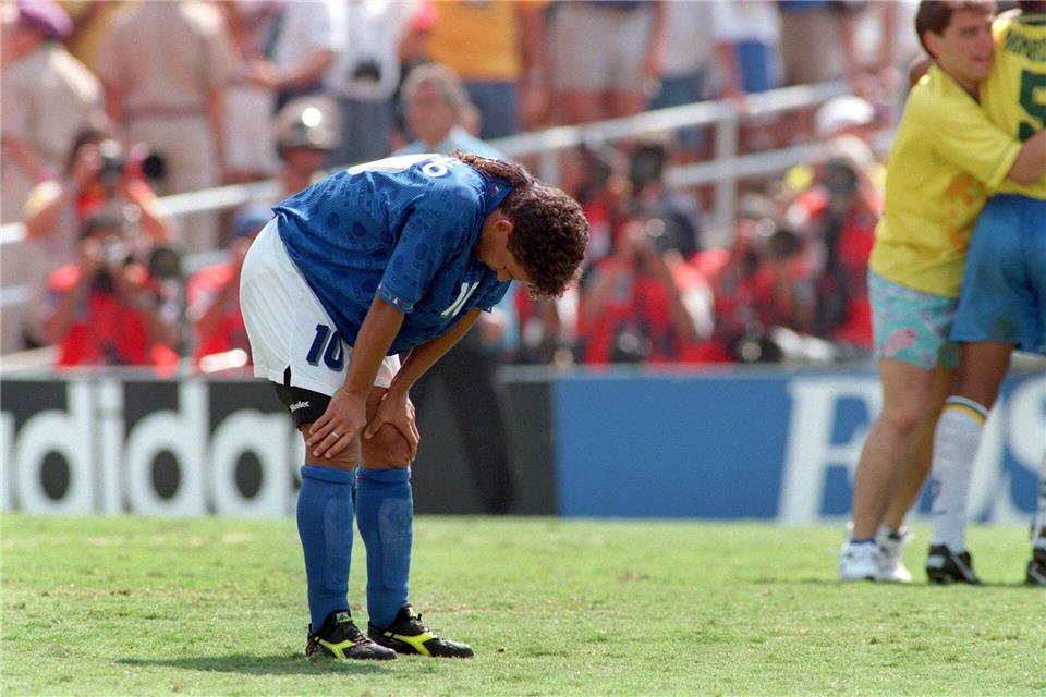 Roberto Baggio verschoss 1994 den entscheidenden Elfmeter im WM-Finale. (Archivbild)picture alliance / dpa