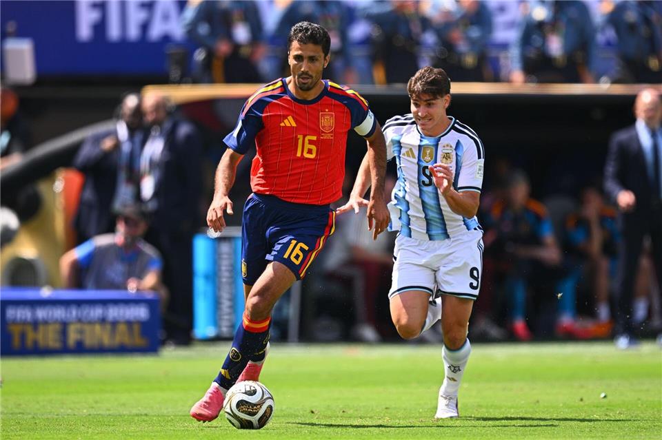 Rodri wurde als bester Spieler der Fußball-WM ausgezeichnet.Tom Weller/dpa