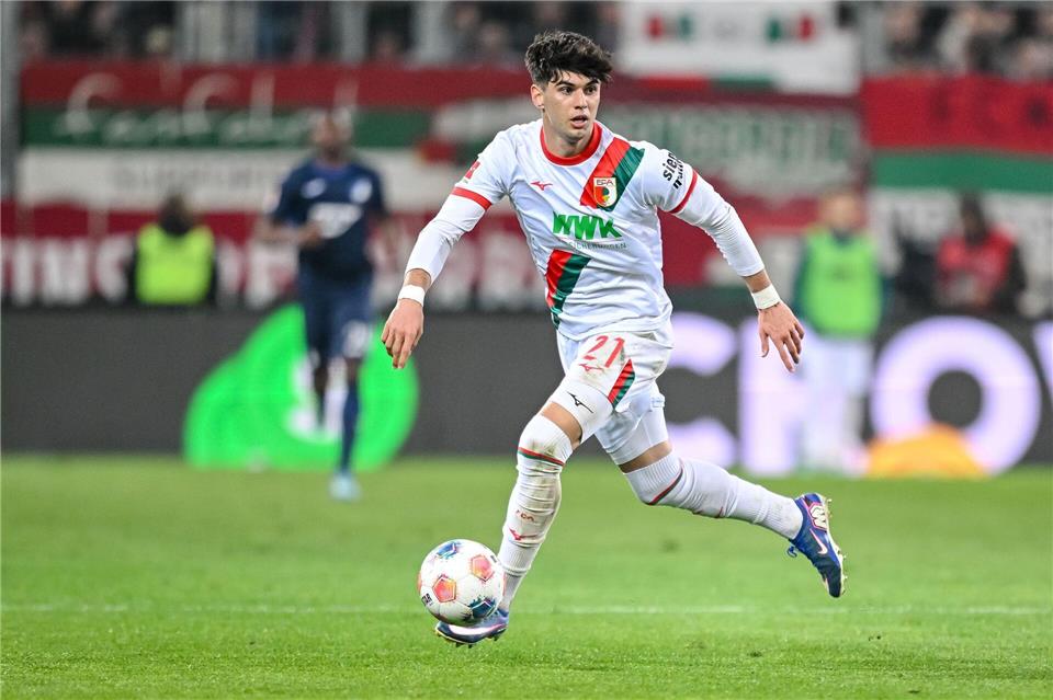 Rodrigo Ribeiro spielt auch in Zukunft für den FC Augsburg. (Archivbild)Harry Langer/dpa