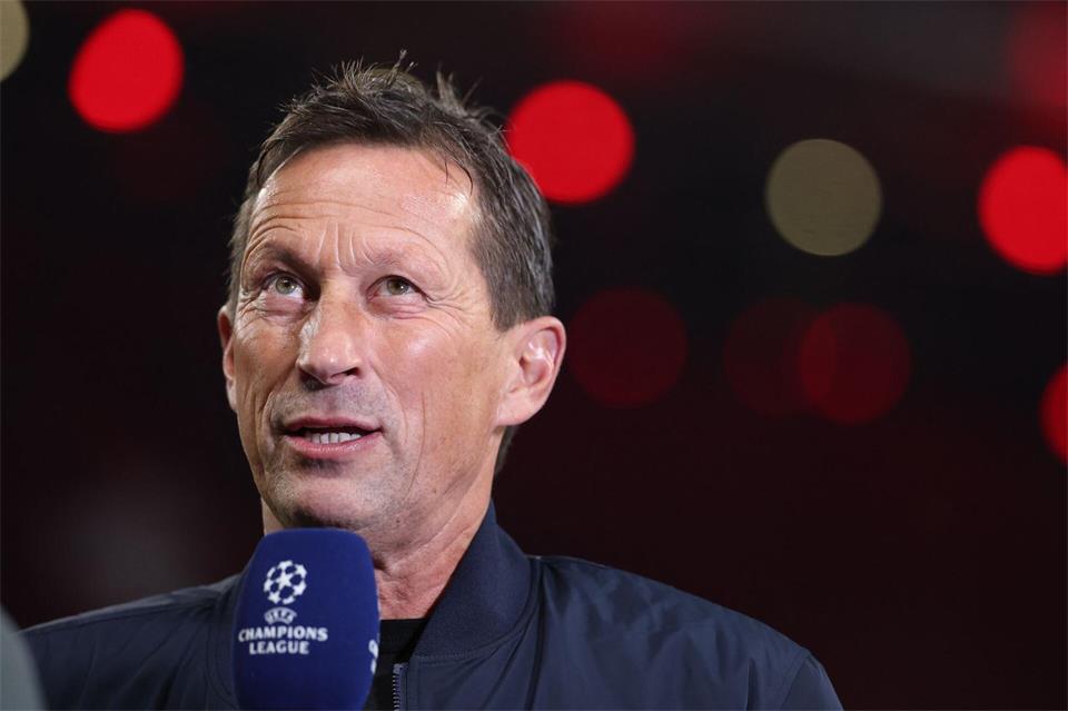 Roger Schmidt, Head of Global Soccer Red Bull, ist erstmals in neuer Funktion bei einem Spiel in Leipzig.Jan Woitas/dpa