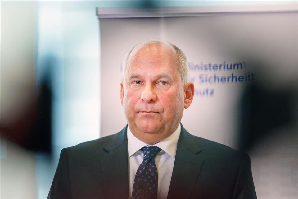 Roman Posecks (CDU) vollständiger Titel lautet Minister des Inneren, für Sicherheit und Heimatschutz. (Archivbild)Andreas Arnold/dpa