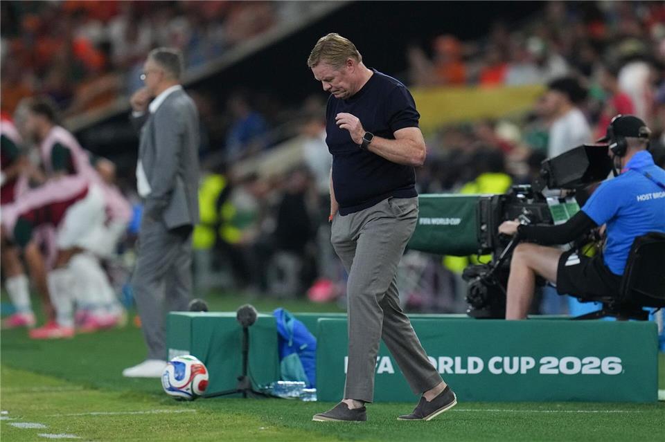 Ronald Koemans Zeit als Bondscoach neigt sich nach dem WM-Aus dem Ende zu.Dolores Ochoa/AP/dpa