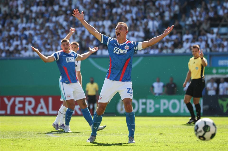 Rostock brachte viel Leidenschaft ins Spiel. Das reichte aber nicht. Christian Charisius/dpa