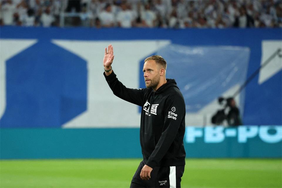 Rostocks Trainer Brinkmann war mit dem Auftritt seines Teams trotz Niederlage zufrieden.Bernd Wüstneck/dpa