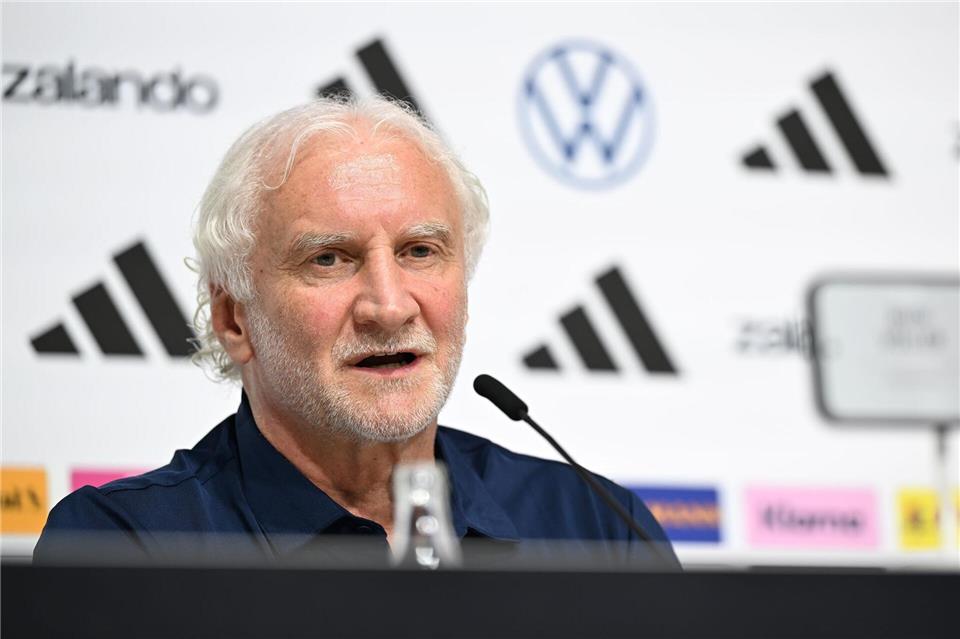 Rudi Völler spricht bei der DFB-Pressekonferenz. (Archivbild)Federico Gambarini/dpa