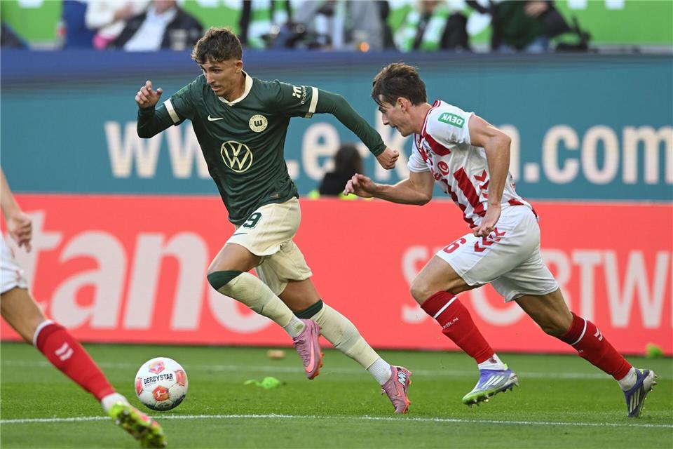 Rückkehr nach Frankfurt: Jesper Lindström vom VfL Wolfsburg (l).dpa