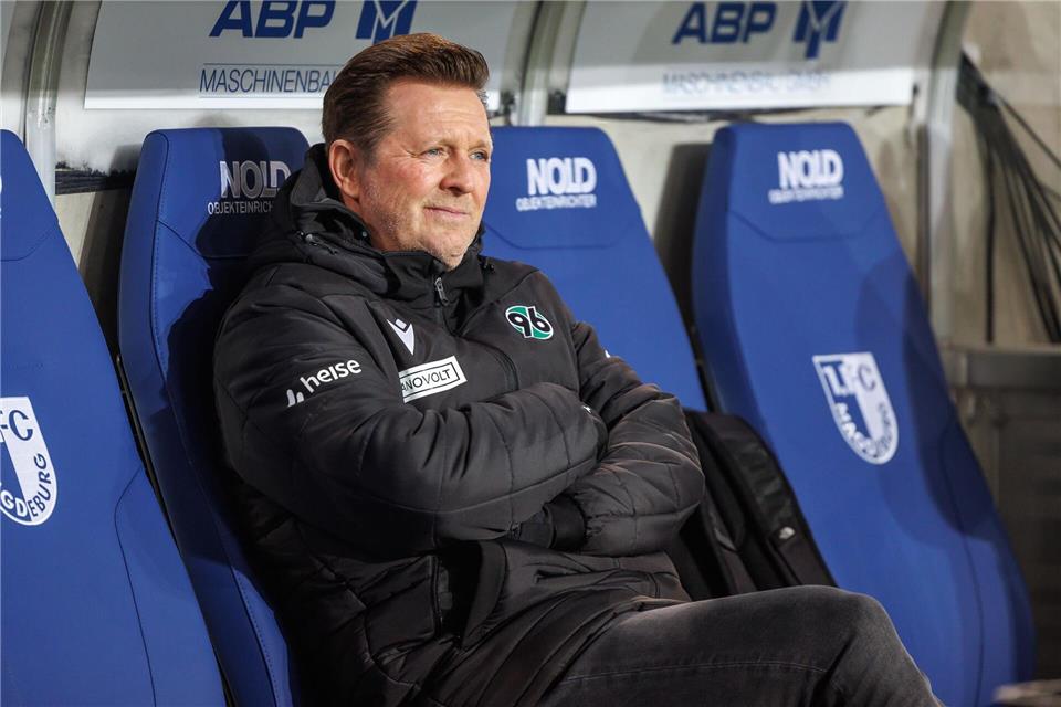 Rückkehr nach Magdeburg: Hannovers Trainer Christian Titz. Andreas Gora/dpa