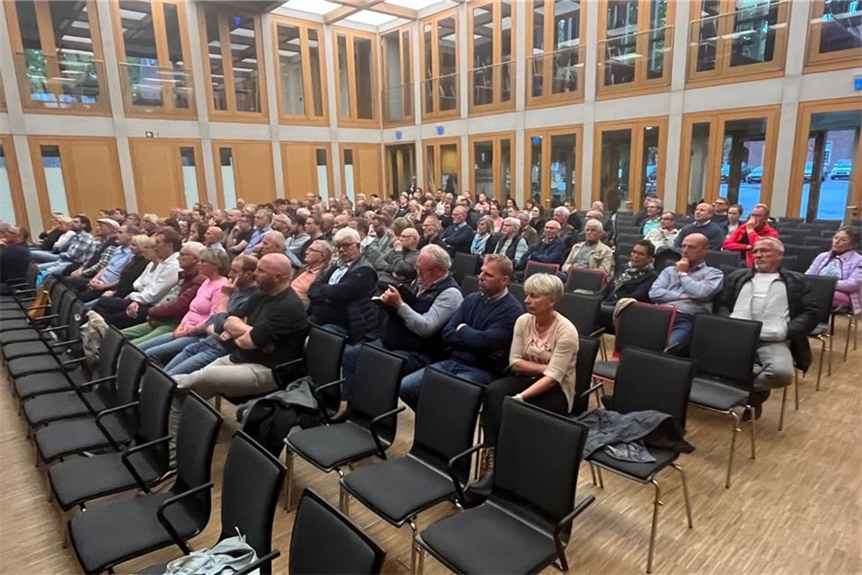 Rund 150 Einwohner von Burlo und Borkenwirthe folgten der Einladung zur Bürgerversammlung