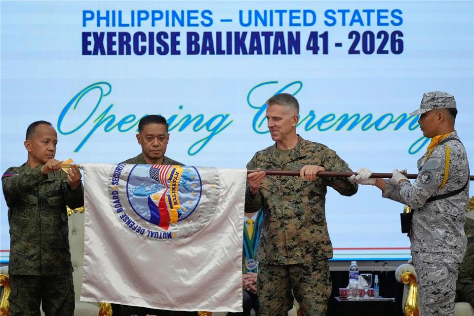 Rund 17.000 Soldaten aus sieben Ländern nehmen am diesjährigen „Balikatan“-Manöver teil.Aaron Favila/AP/dpa
