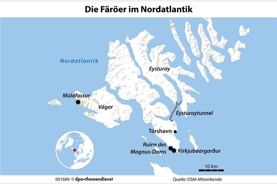 Rund 55.000 Färinger leben auf dem Archipel auf halbem Weg zwischen Schottland und Island. 17 der 18 Färöer-Inseln sind bewohnt, hinzu kommen hunderte Schären. dpa-infografik/dpa-tmn