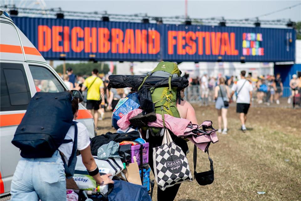 Rund 60.000 Besucherinnen und Besucher werden zum Deichbrand-Festival erwartet. (Archivfoto)Hauke-Christian Dittrich/dpa