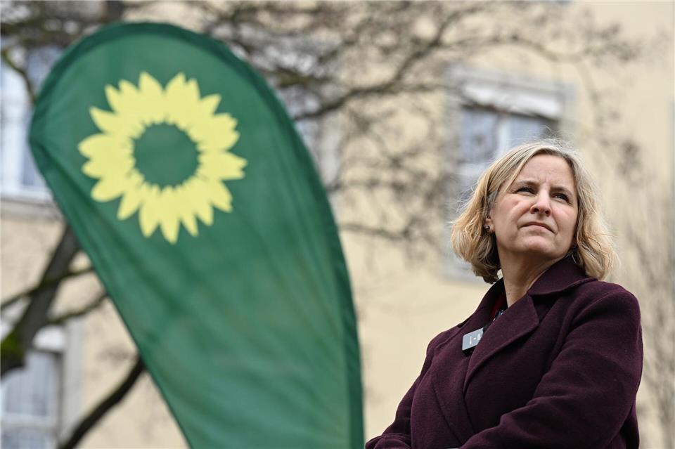 Rund einen Monat vor der Landtagswahl in Rheinland-Pfalz stellen die Grünen mit Spitzenkandidatin und Klimaschutzministerin Katrin Eder ein Aktionsprogramm vor. Michael Brandt/dpa