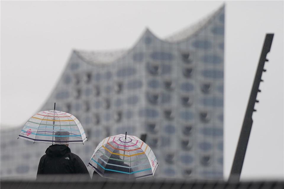 Rund um Hamburg, Schwerin und Kiel bleibt es nass. (Archiv)Marcus Brandt/dpa