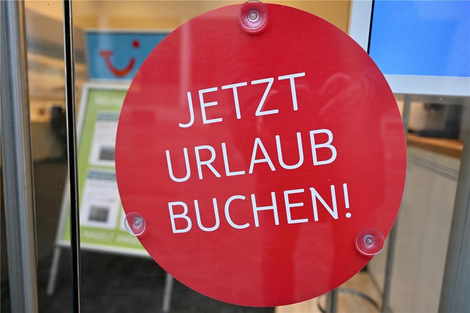 Rund um Weihnachten und den Jahreswechsel werben die Veranstalter besonders intensiv mit ihren Frühbucherangeboten für die Sommersaison.picture alliance/dpa