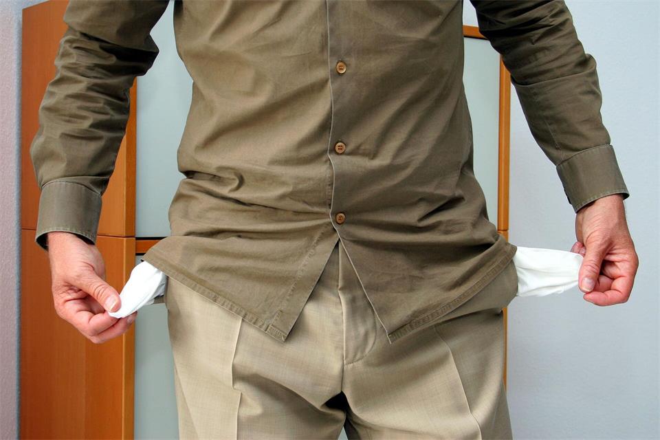 Rund um den Globus sind die Taschen etlicher Finanzminister leer, die weltweite Staatsverschuldung steigt. (Symbolbild)picture alliance / dpa