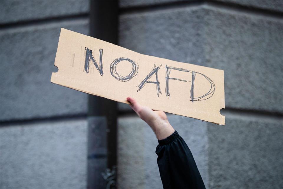 Rund um die Landtagswahl in Sachsen-Anhalt sind auch in Berlin in den nächsten Tagen Demonstrationen gegen die AfD angekündigt. (Symbolbild)Christoph Schmidt/dpa