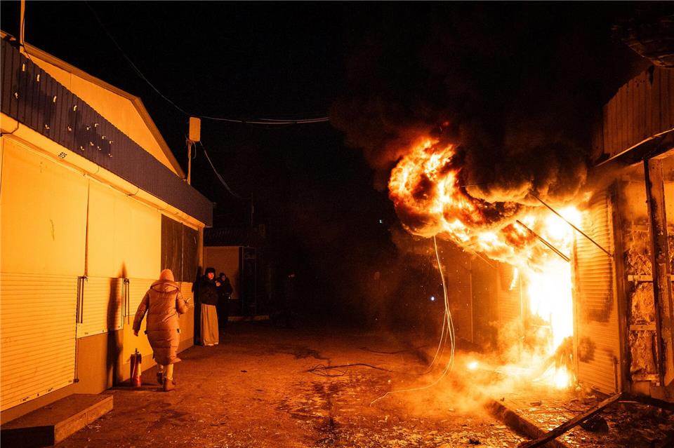 Russische Drohnenangriffe trafen in der Nacht erneut ukrainische Städte.Tommaso Fumagalli/ZUMA Press Wire/dpa