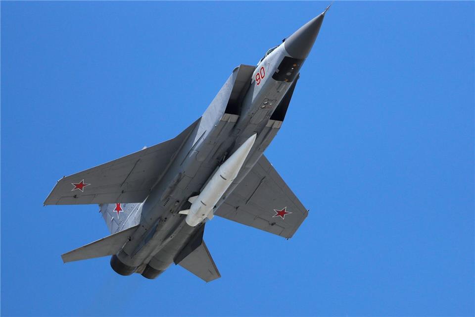 Russischer Kampfjet MiG-31Pavel Golovkin/AP/dpa